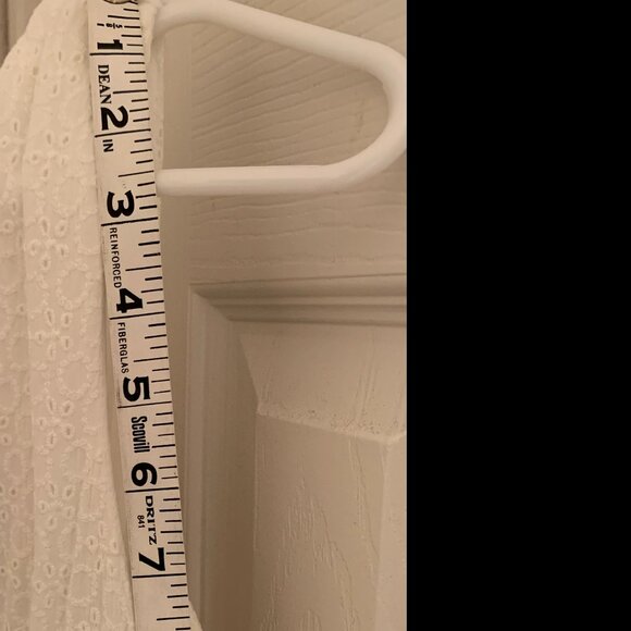 WHITE EYELET SUMMER DRESS, V-NECK, BY R & K ORIGINALS, NEW WITHOUT TAGS - Picture 2 of 12